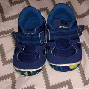 Stride rite shoes size 5.5 never walked in!!